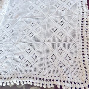 Very pretty hand crocheted table scarf 29”x29”
